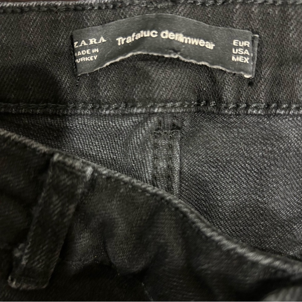 Zara Black Raw Edge Jeans with Beaded Floral Embroidery SZ 8 - Picture 5 of 5